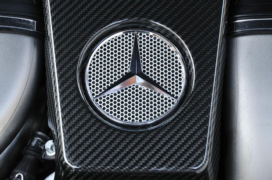  Mercedes-Benz S63 AMG 2012 года  (фото 32 из 50)